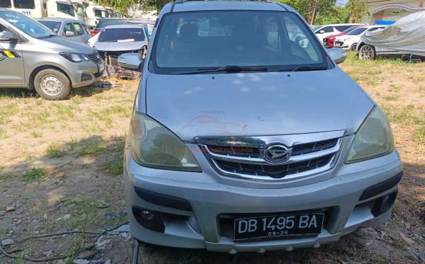 DAIHATSU  XENIA