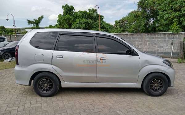 DAIHATSU XENIA