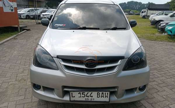 DAIHATSU XENIA