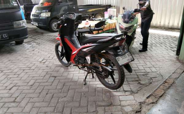 HONDA REVO X