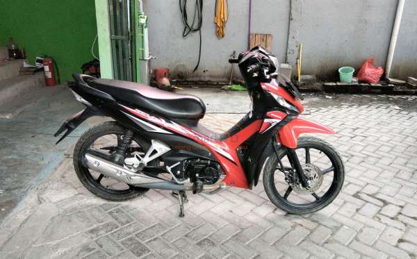 HONDA REVO X