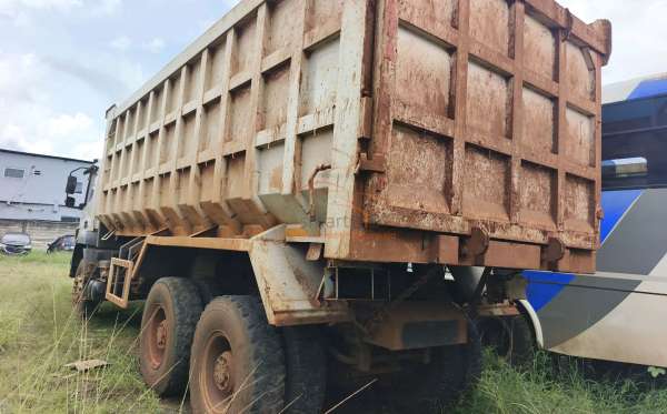 MERCEDES BENZ AXOR 2528 CH (6X4)