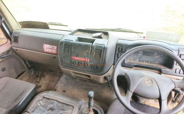 MERCEDES BENZ AXOR 2528 CH (6X4)