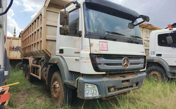 MERCEDES BENZ AXOR 2528 CH (6X4)