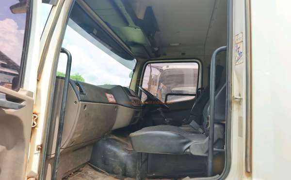 MERCEDES BENZ AXOR 2528 CH (6X4)