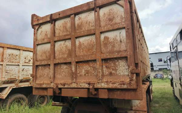 MERCEDES BENZ AXOR 2528 CH (6X4)