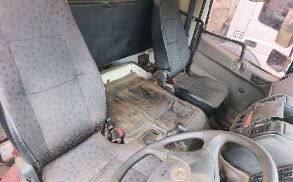 MERCEDES BENZ AXOR 2528 CH (6X4)
