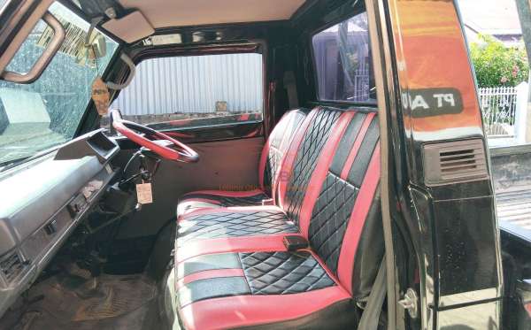 MITSUBISHI COLT L300 PU FB-R