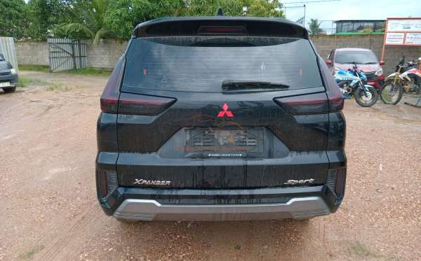 MITSUBISHI XPANDER SPORT