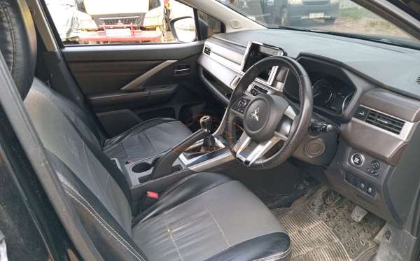 MITSUBISHI XPANDER SPORT