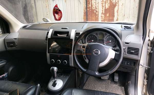 NISSAN X TRAIL 2.5