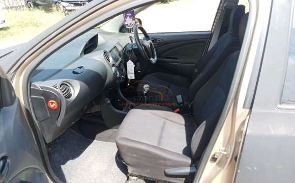 TOYOTA ETIOS G