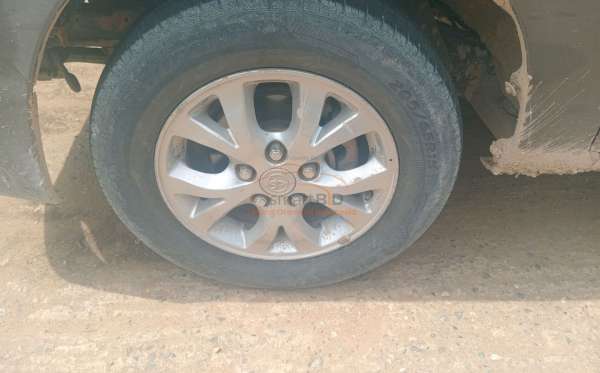TOYOTA INNOVA