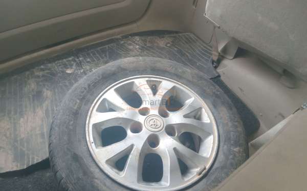 TOYOTA INNOVA