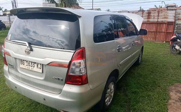 TOYOTA INNOVA G
