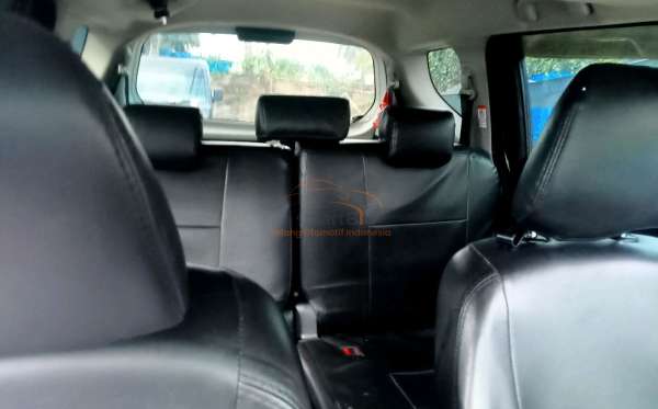 TOYOTA SIENTA 1.5V
