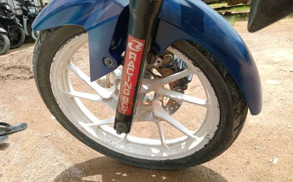 YAMAHA VIXION