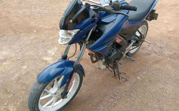 YAMAHA VIXION