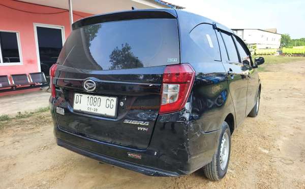 DAIHATSU SIGRA D