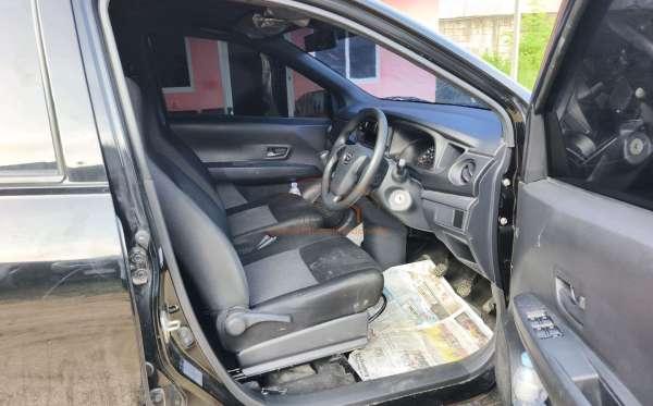 DAIHATSU SIGRA D