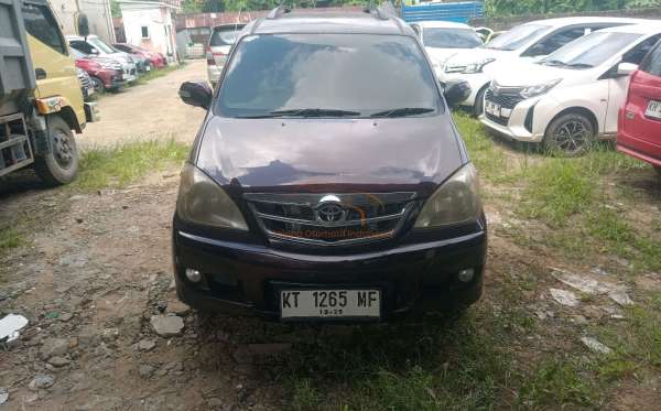 DAIHATSU XENIA