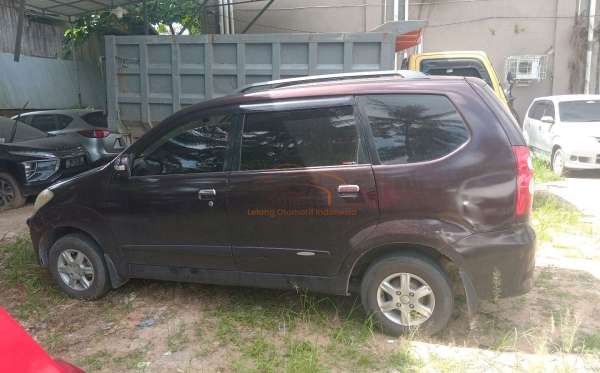 DAIHATSU XENIA