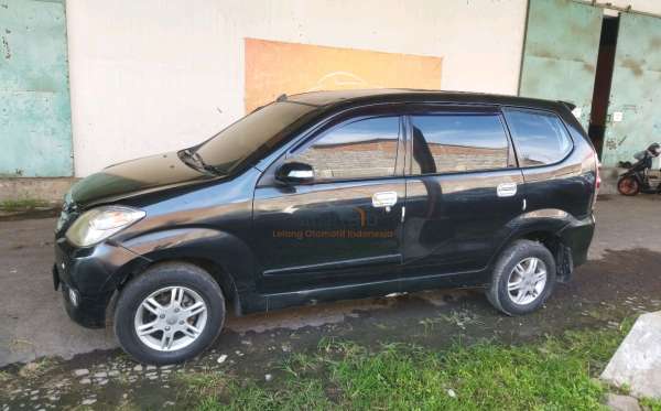 DAIHATSU  XENIA