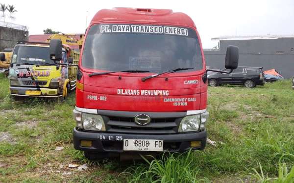 HINO  WU 352R