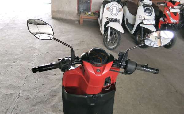 HONDA  GENIO