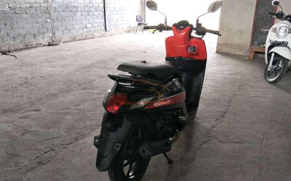 HONDA  GENIO
