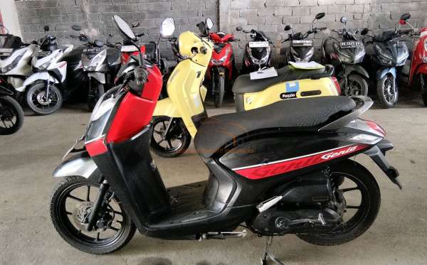 HONDA  GENIO