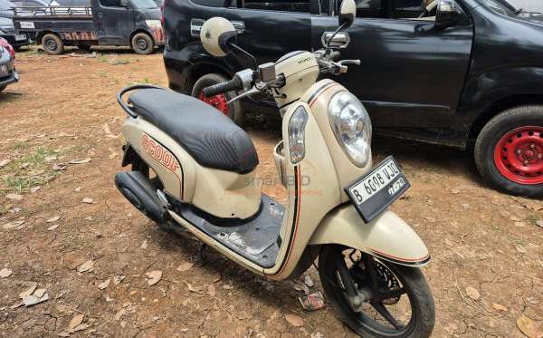 HONDA SCOOPY CW