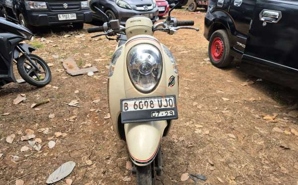 HONDA SCOOPY CW