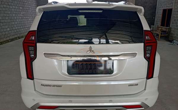 MITSUBISHI PAJERO SPORT 2.4L DAKAR-L (4X2)