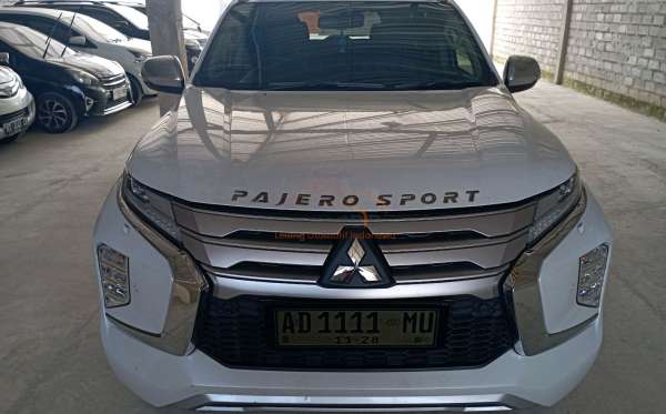 MITSUBISHI PAJERO SPORT 2.4L DAKAR-L (4X2)