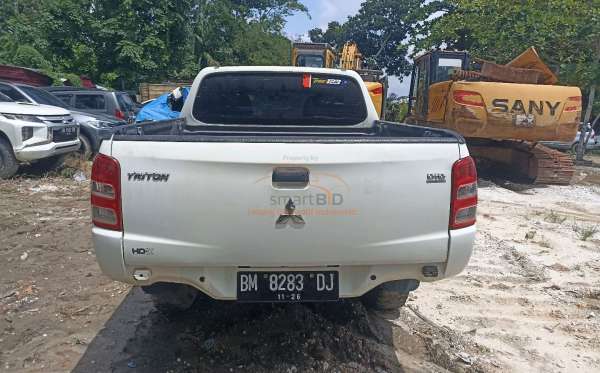MITSUBISHI DC HDX 4X4