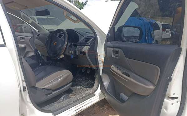 MITSUBISHI DC HDX 4X4