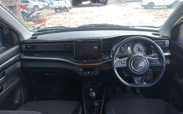 SUZUKI XL7