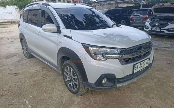 SUZUKI XL7
