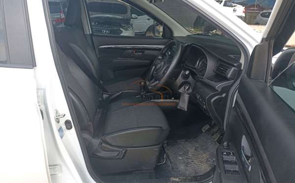 SUZUKI XL7