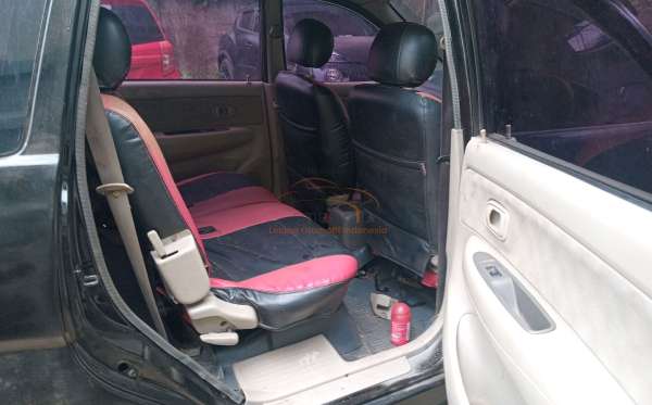 TOYOTA  AVANZA