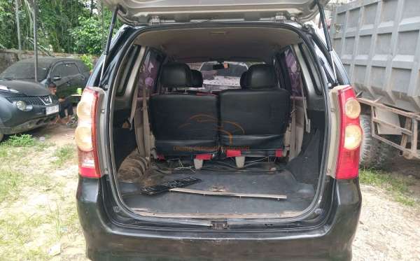 TOYOTA  AVANZA