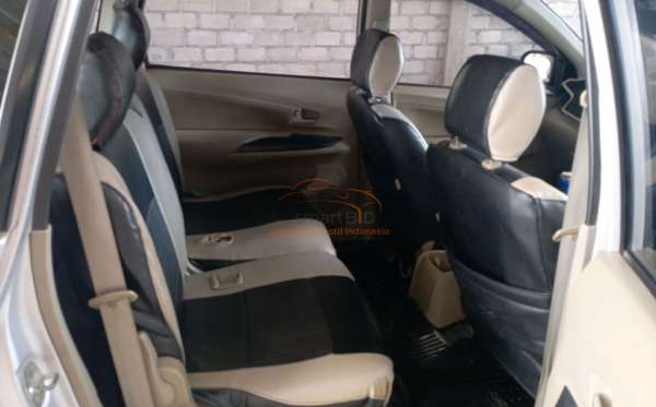 TOYOTA AVANZA 1.3 E