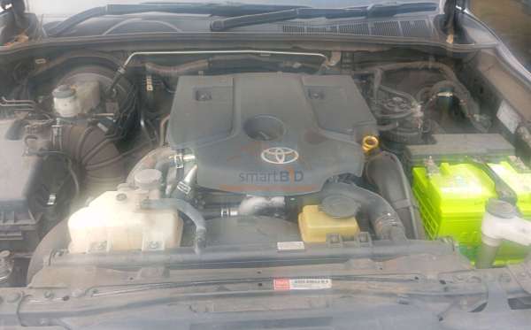 TOYOTA FORTUNER 2.4 VRZ