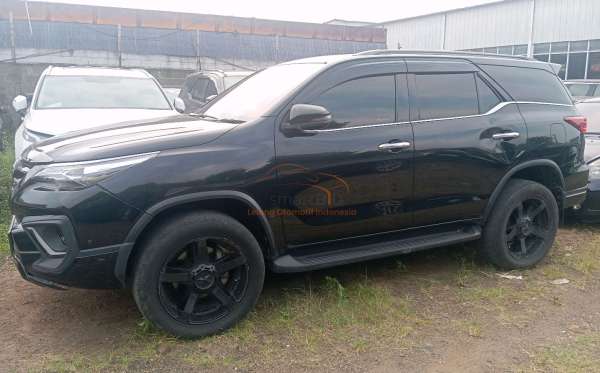 TOYOTA FORTUNER 2.4 VRZ
