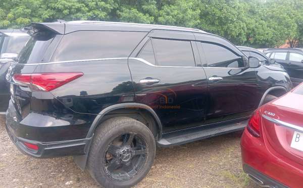 TOYOTA FORTUNER 2.4 VRZ