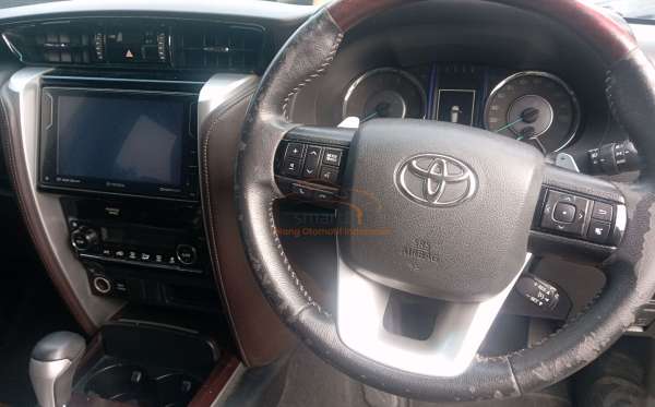 TOYOTA FORTUNER 2.4 VRZ