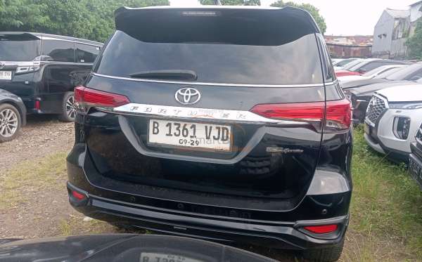 TOYOTA FORTUNER 2.4 VRZ