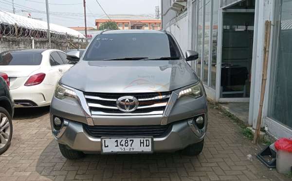 TOYOTA FORTUNER 2.4 VRZ