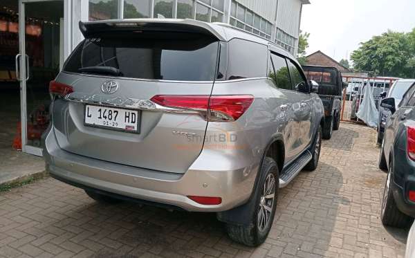 TOYOTA FORTUNER 2.4 VRZ